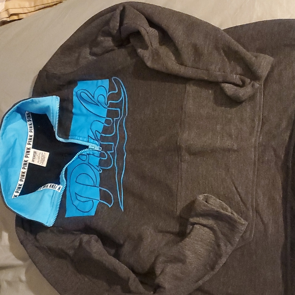 Victoria secret Pink hoodie size s fits bigger
